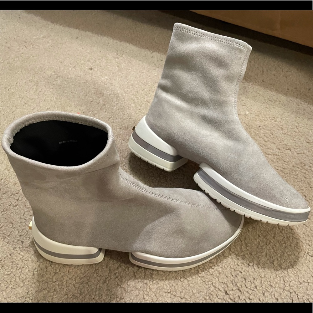 Stuart Weitzman Sneaker Sock Bootie Shoes Women’s 7.5 Seal Light Taupe HTF! - Picture 7 of 16